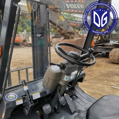 7t FD70 ব্যবহৃত Komatsu ফোর্কলিফ্ট শক্তিশালী ব্যবহৃত ফোর্কলিফ্ট হাইড্রোলিক