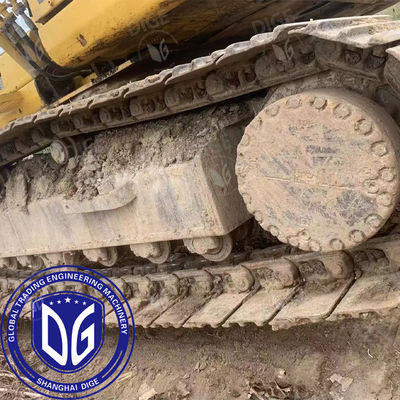 নির্ভরযোগ্য পারফরম্যান্স USED PC220-8 Excavator with Enhanced grip and traction