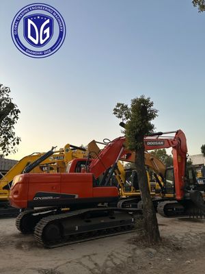 এনার্জি দক্ষ DX225 ব্যবহৃত Doosan Excavator 22.5t মসৃণ চলমান