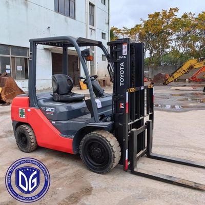 3t 8FDA30 ব্যবহৃত টয়োটা ফর্কলিফ্ট শক্তিশালী ব্যবহৃত ফর্কলিফ্ট হাইড্রোলিক মেশিন