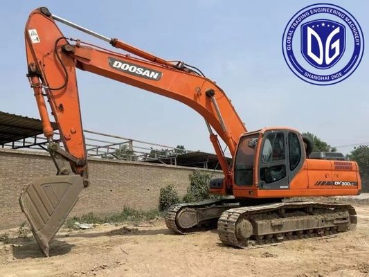 সময় ও শ্রম সঞ্চয় DX300LC 30t ব্যবহৃত Doosan Excavator সঙ্গে অত্যন্ত টেকসই